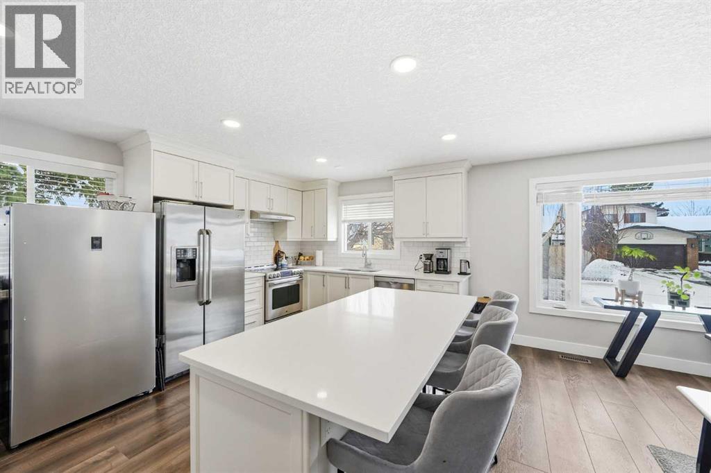 151 Templevale Place NE - 12