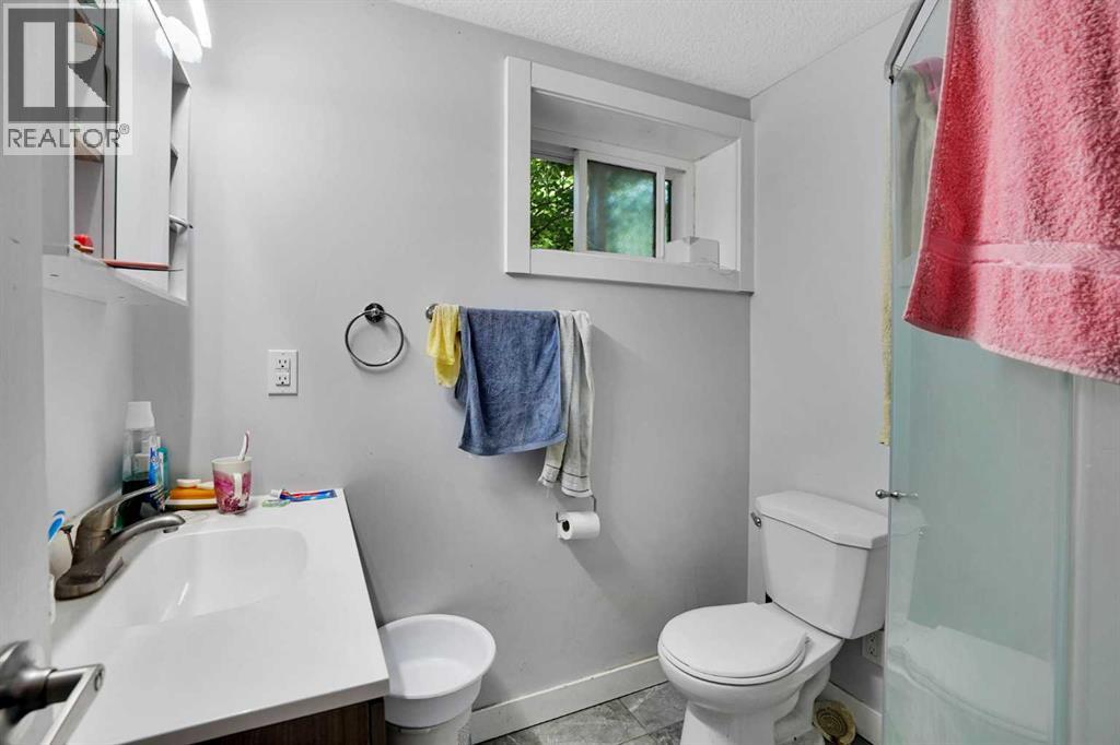 1917 22 Avenue NW - 31