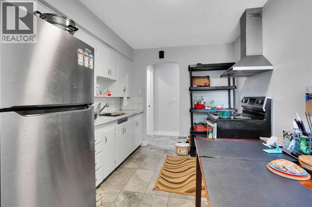 1917 22 Avenue NW - 13