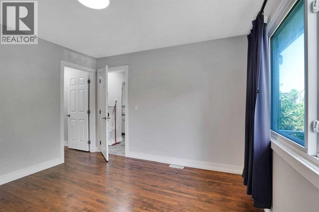 1917 22 Avenue NW - 18