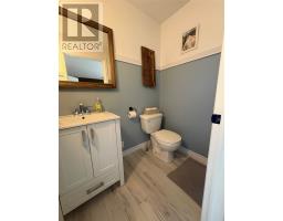 14 Roberts Drive thumbnail 11