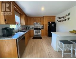 14 Roberts Drive thumbnail 4
