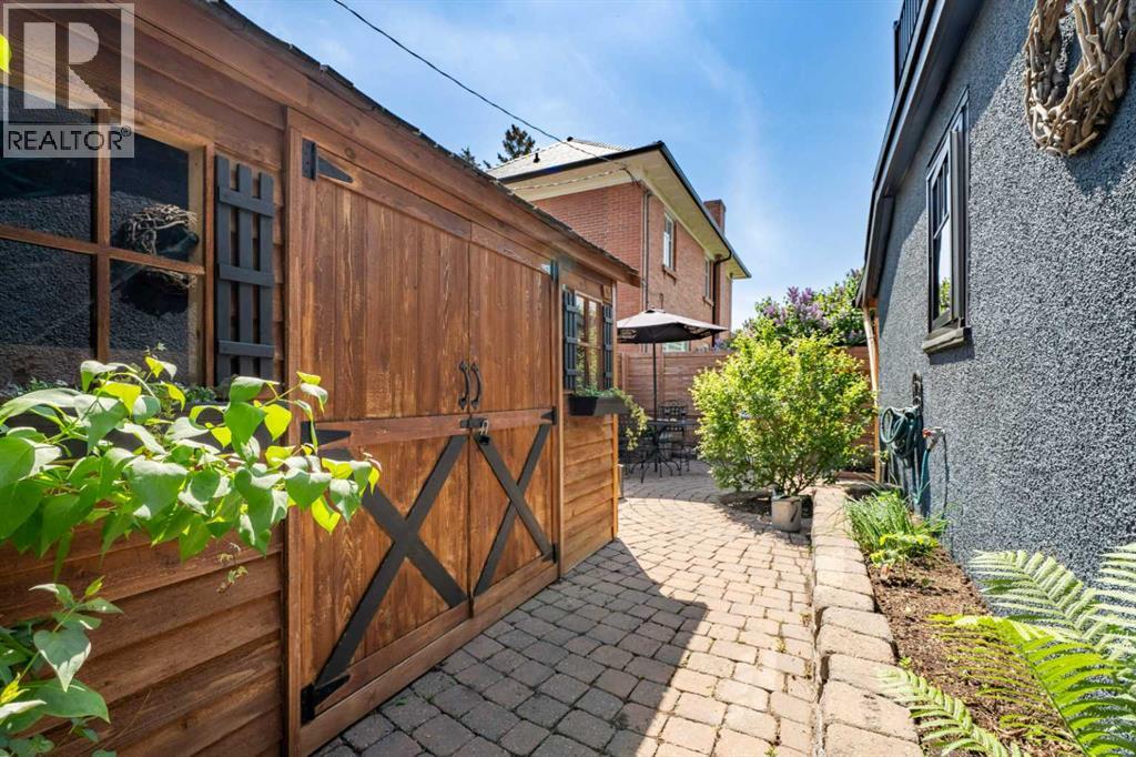 3216 17 Street SW - 28
