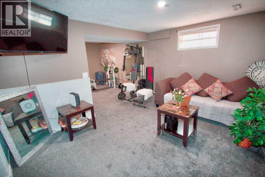 707 Malvern Drive NE - 18