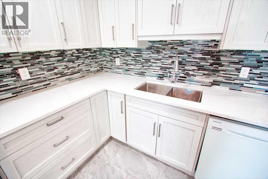 707 Malvern Drive NE - 6