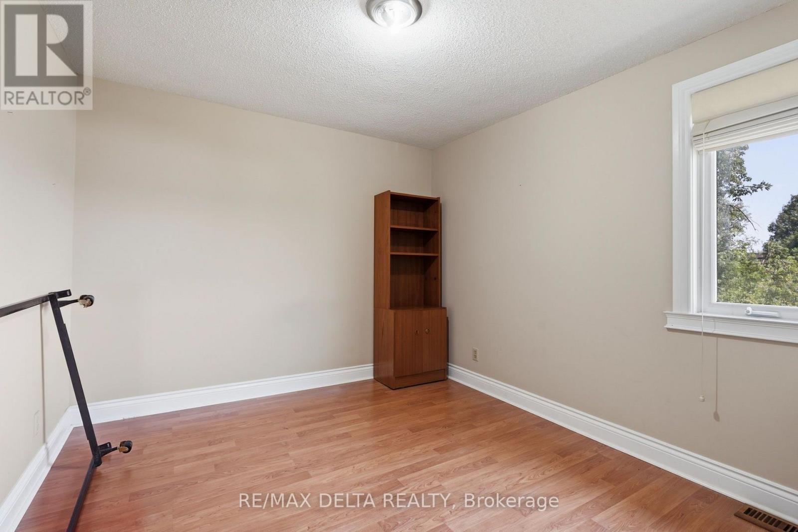 2187 HUDON STREET - 15