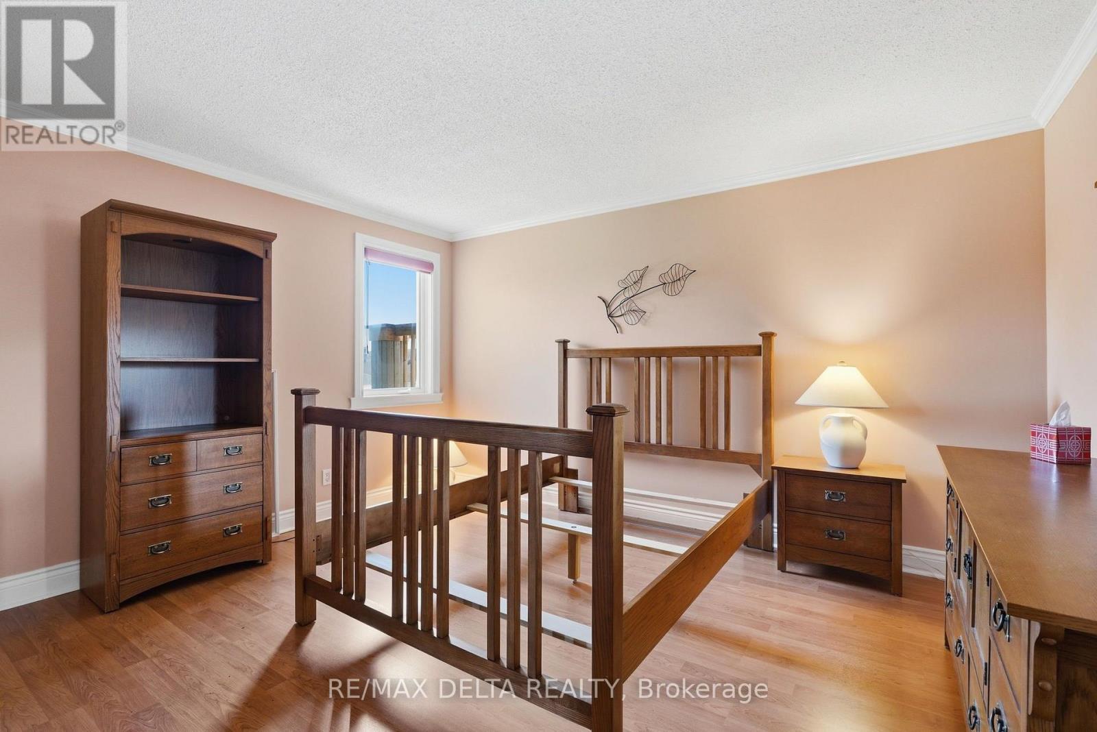 2187 HUDON STREET - 16