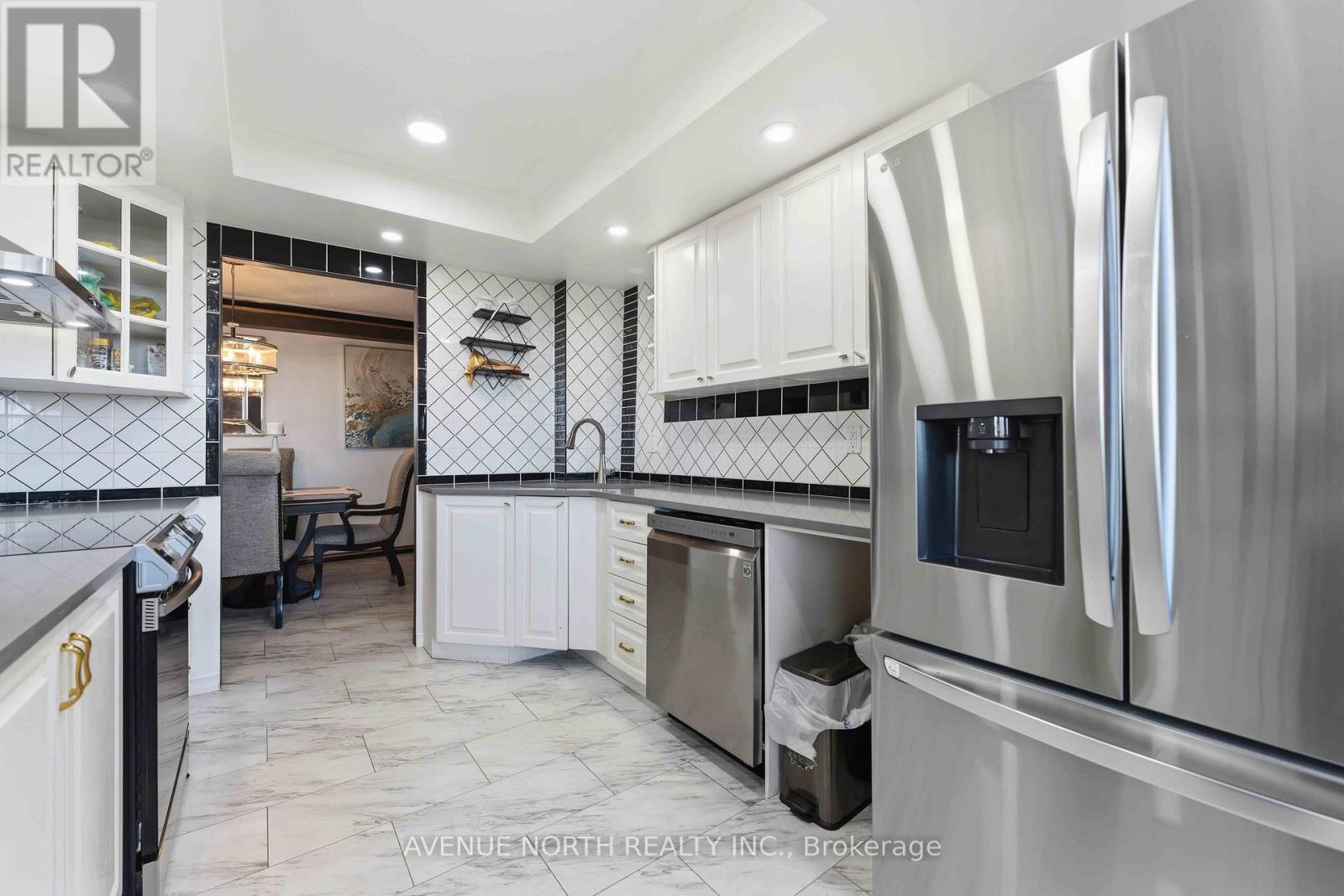 #908 500 LAURIER AVENUE W - 15