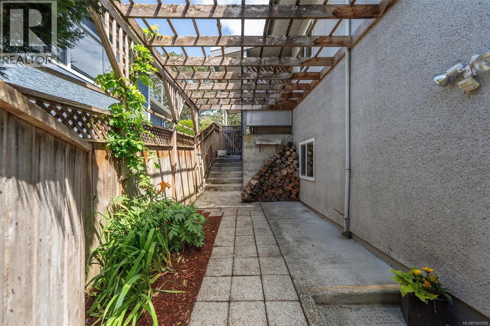 3552 Elliston Ave - 46