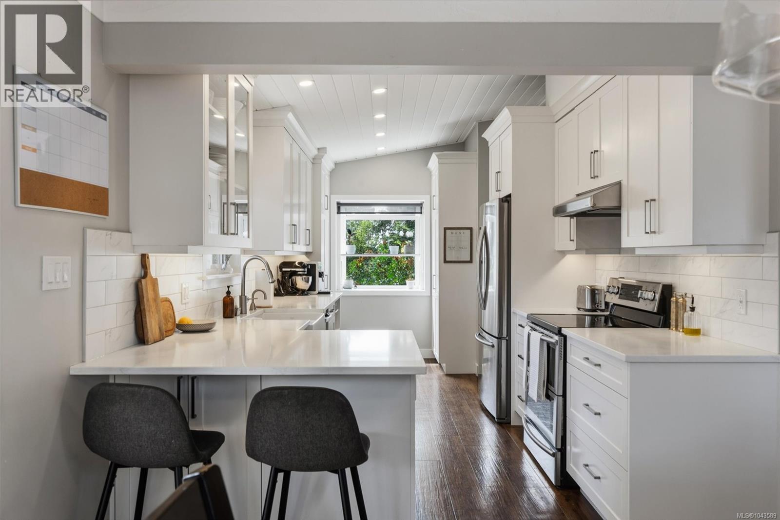 3552 Elliston Ave - 7