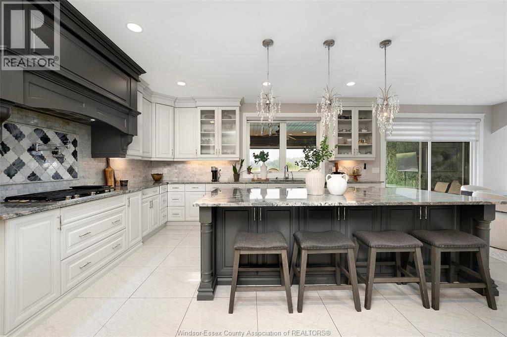3756 ST. FRANCIS CRESCENT - 18
