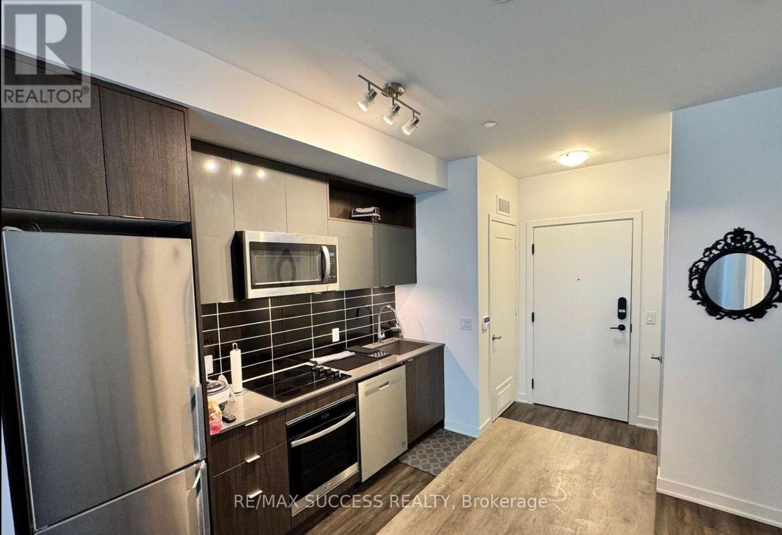 #1925A 70 PRINCESS STREET - 13