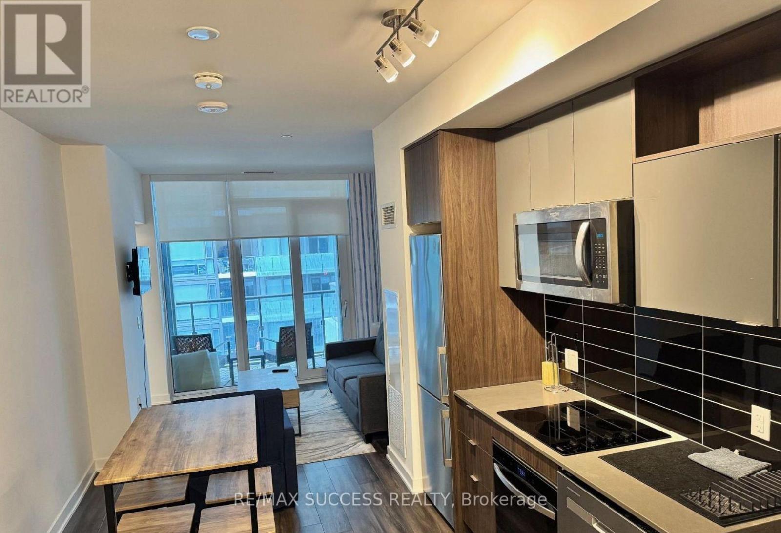#1925A 70 PRINCESS STREET - 15