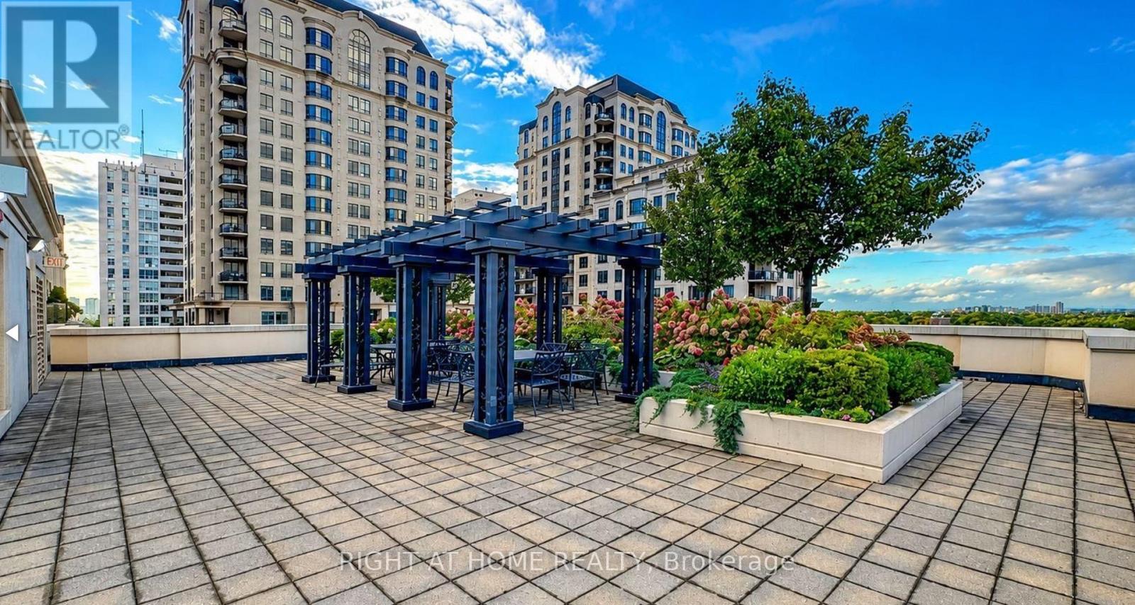 #403 650 SHEPPARD AVENUE E - 14