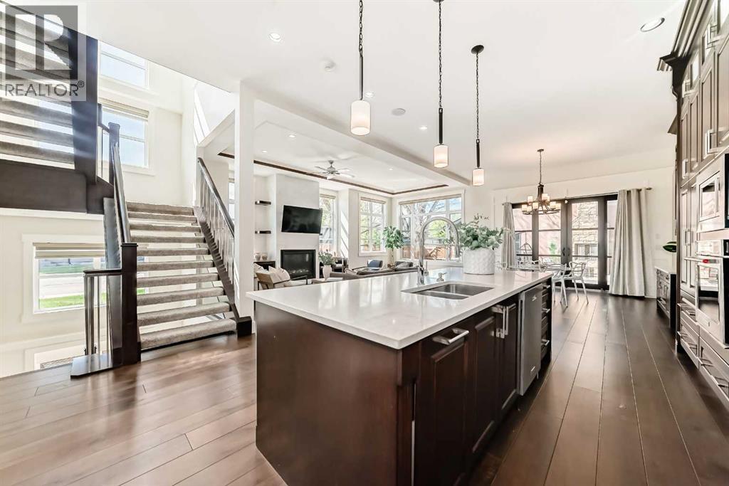 602 22 Avenue NE - 4