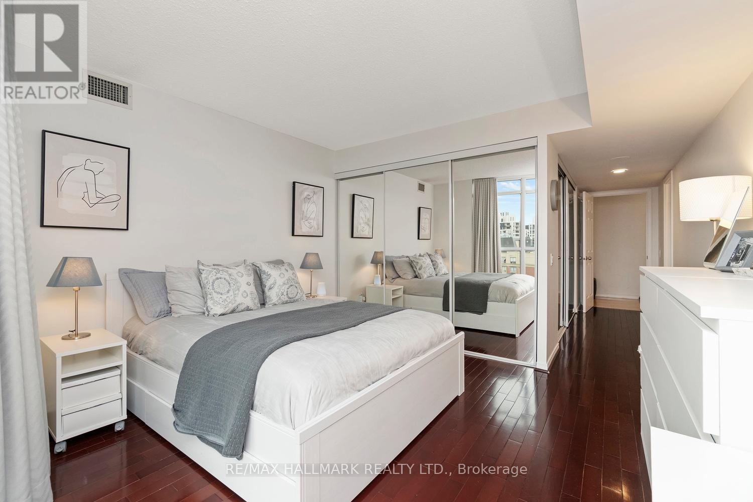 #1902 28 HARRISON GARDEN BOULEVARD - 21