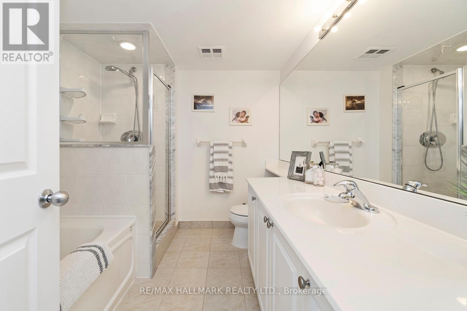 #1902 28 HARRISON GARDEN BOULEVARD - 23