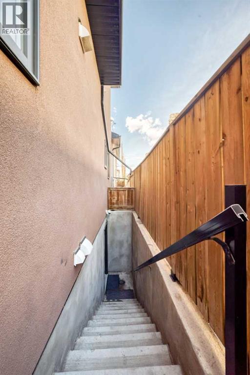 602 22 Avenue NE - 42