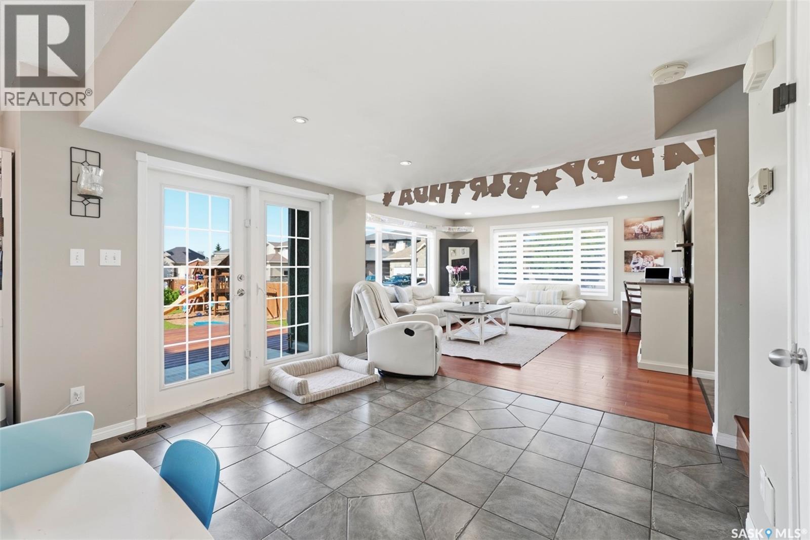 813 Sandy RISE - 11