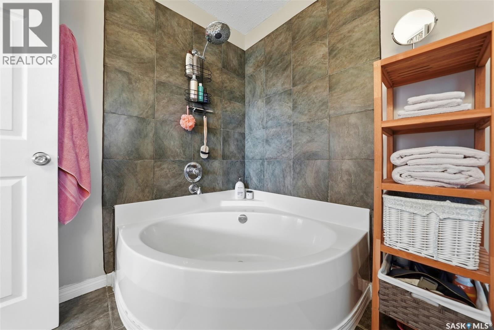 813 Sandy RISE - 24
