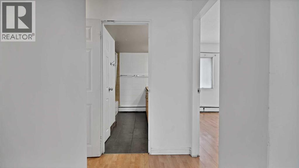 #550 519 17 Avenue SW - 18