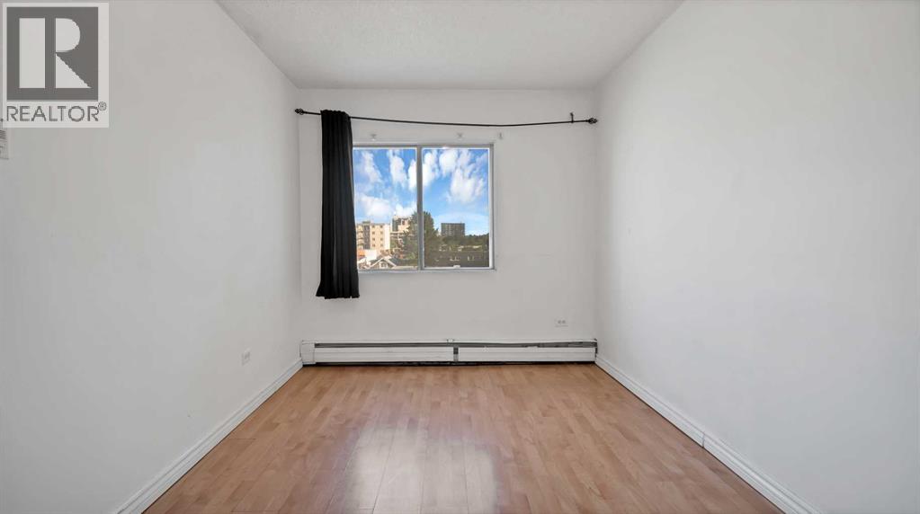 #550 519 17 Avenue SW - 25