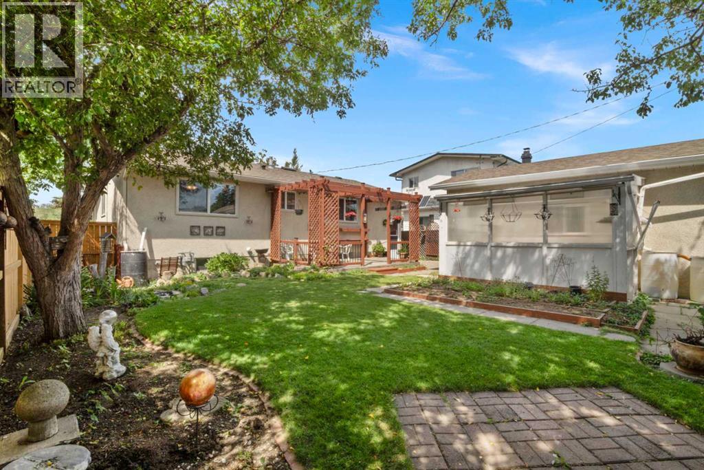 6832 Huntchester Road NE - 21