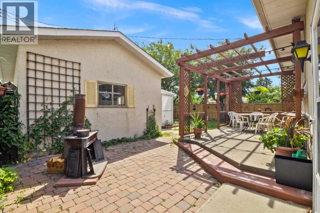 6832 Huntchester Road NE - 20