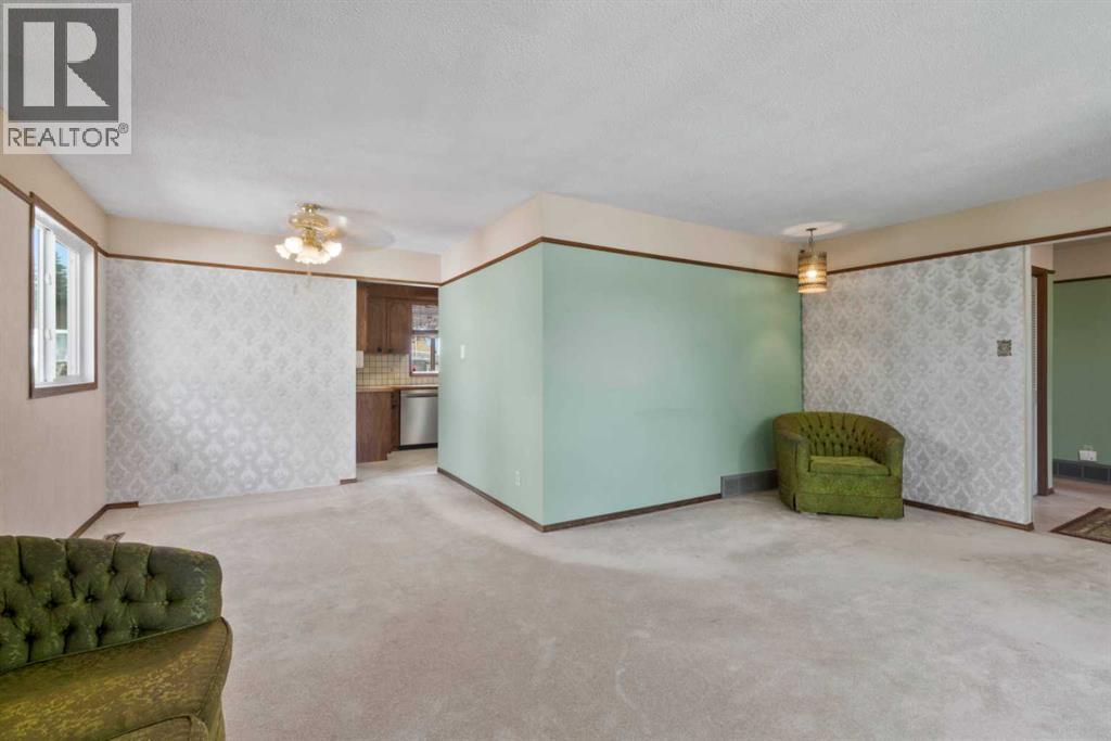 6832 Huntchester Road NE - 4