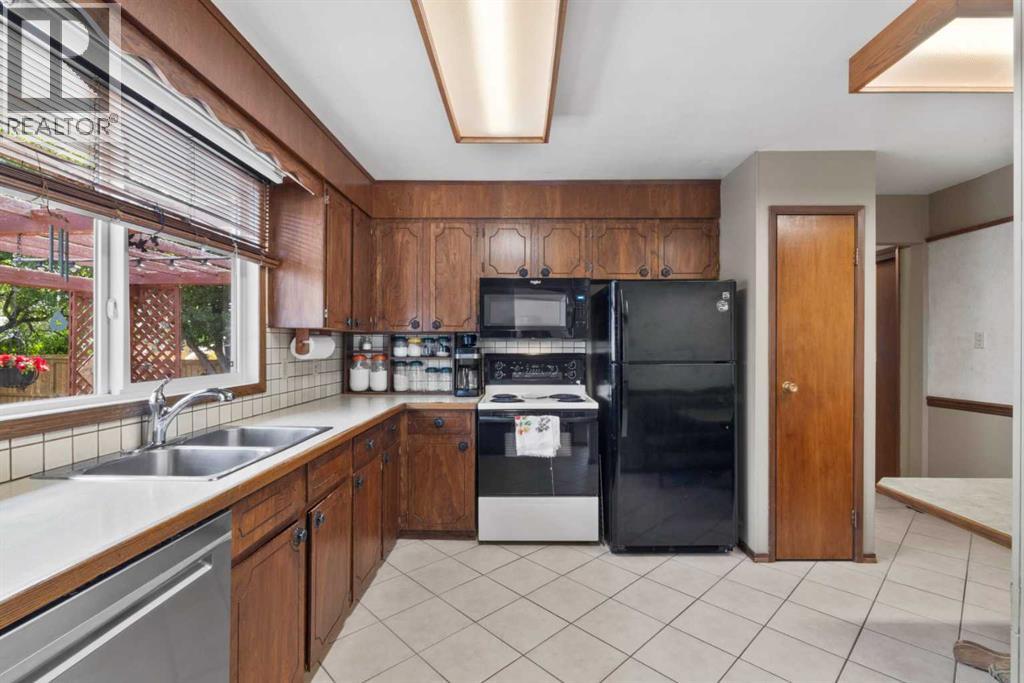 6832 Huntchester Road NE - 5