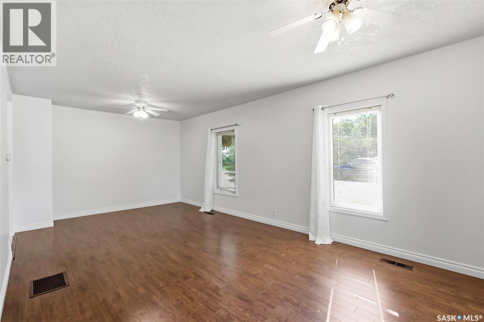 301 Rupert STREET - Image 4