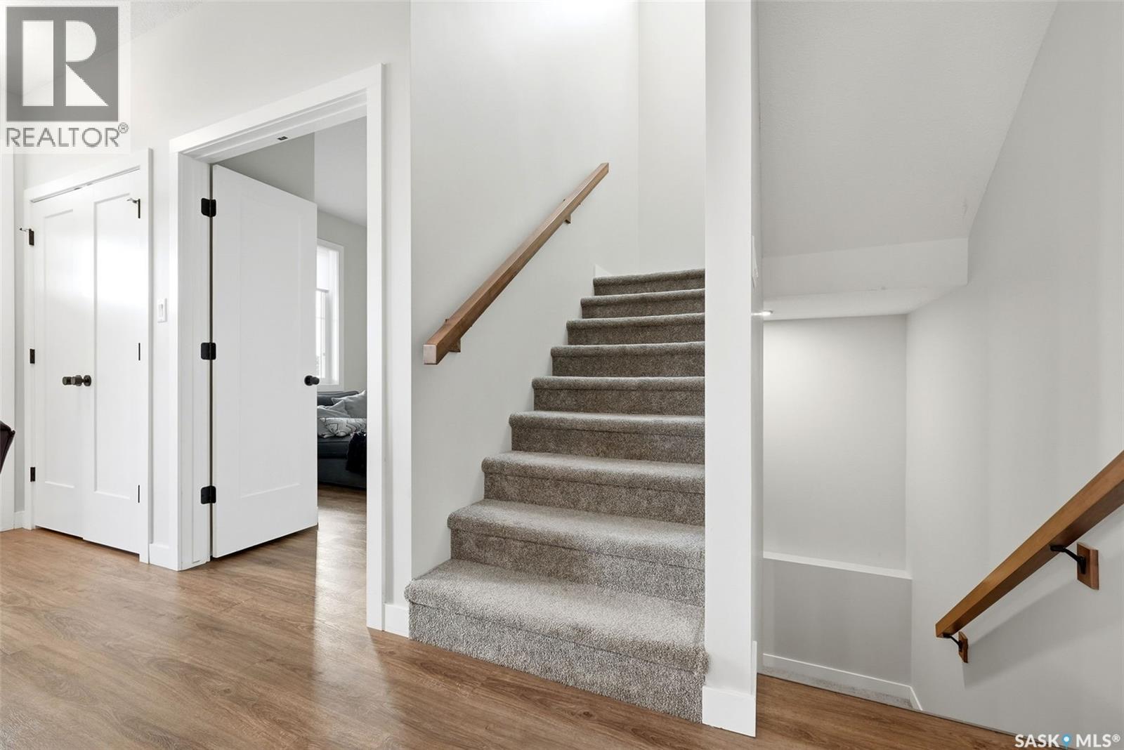 25 Aaron DRIVE - Image 18
