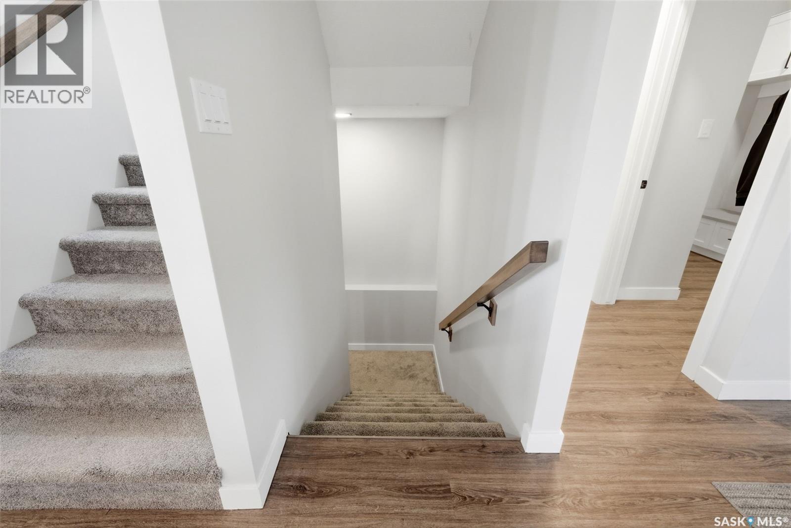 25 Aaron DRIVE - Image 30