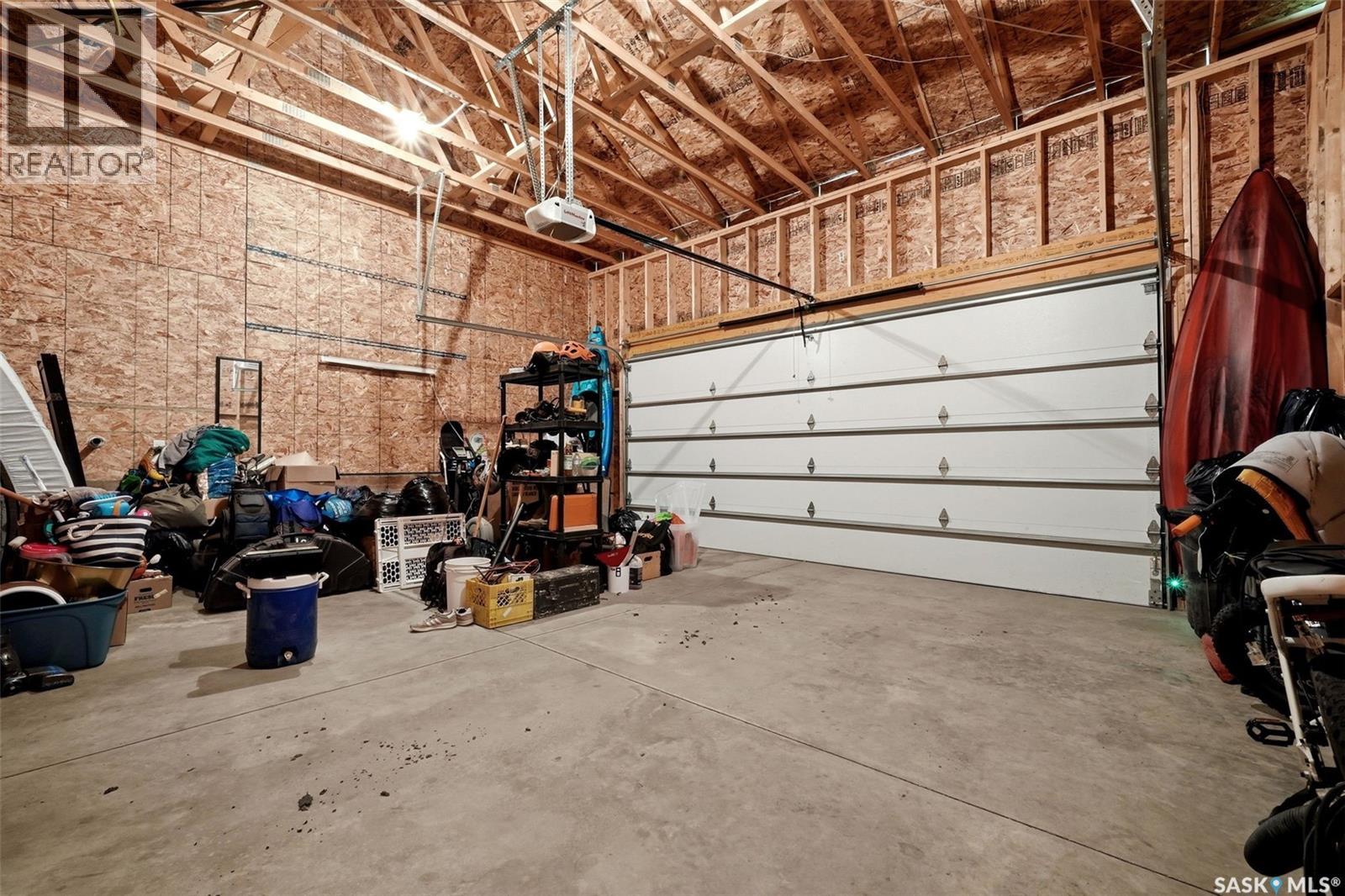 25 Aaron DRIVE - Image 34