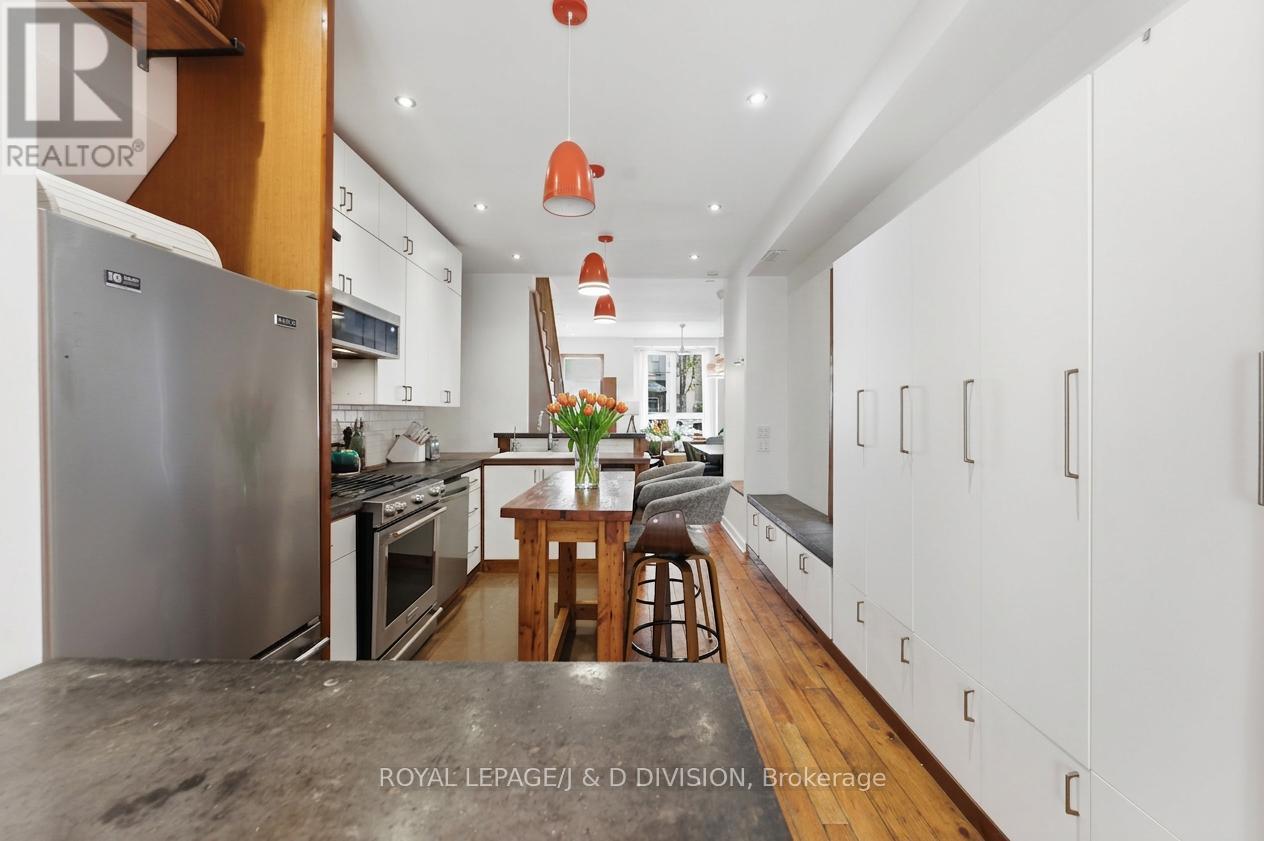 41 NOBLE STREET - 10