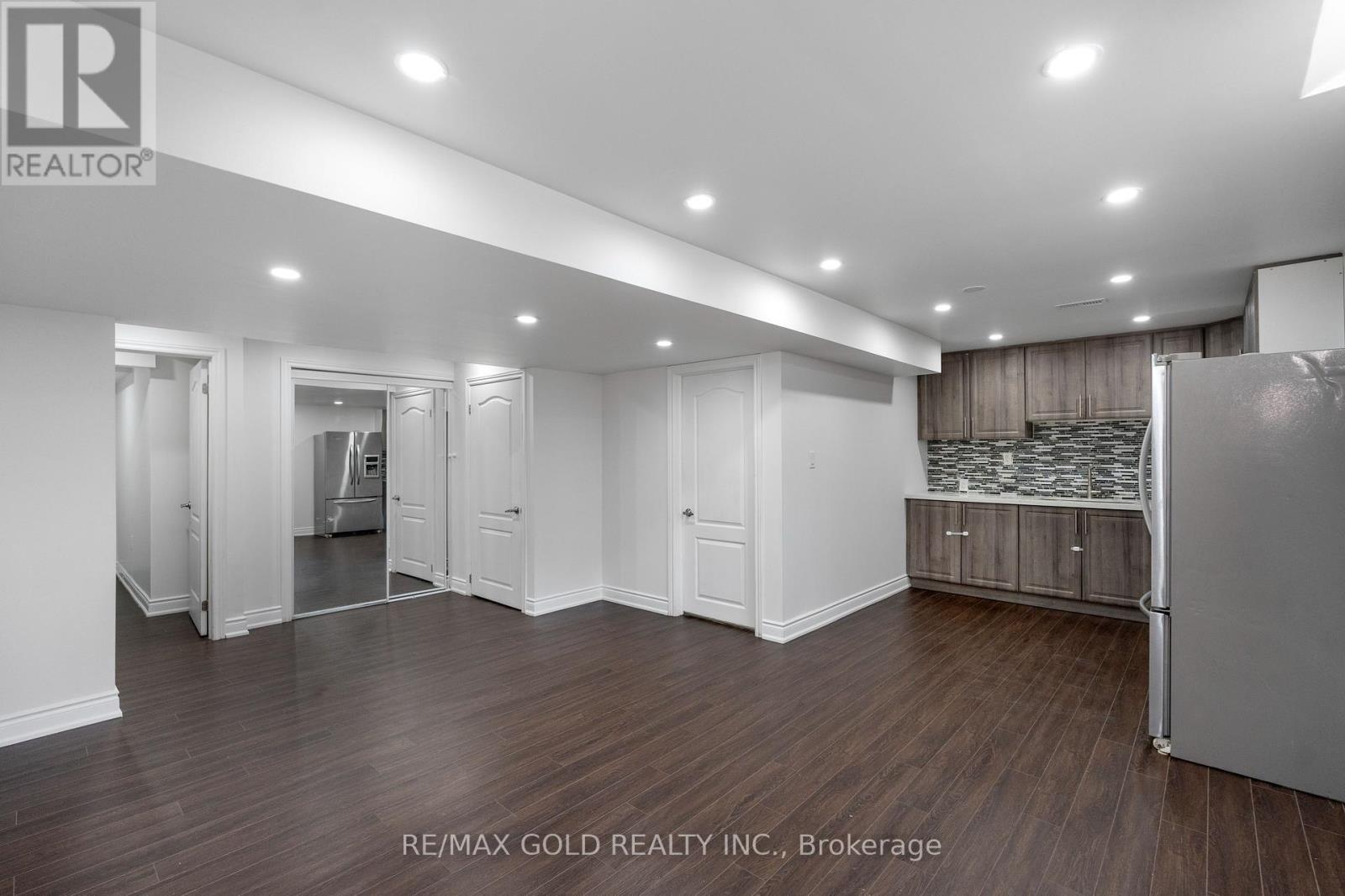 99 WATSONBROOK DRIVE - 38