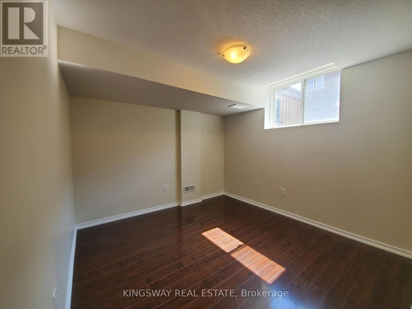593 REMEMBRANCE ROAD - Image 27