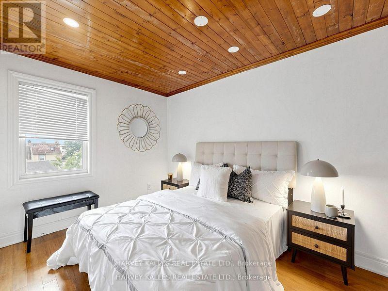 108 CALEDONIA ROAD - 32