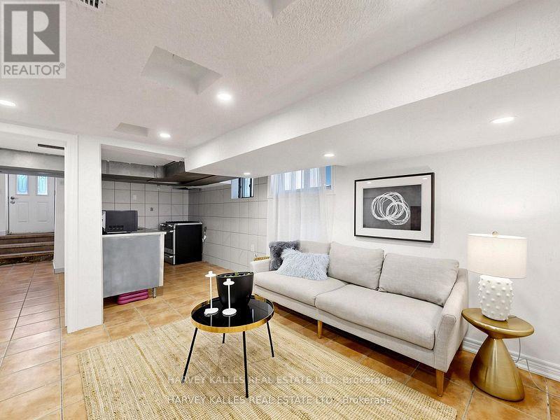 108 CALEDONIA ROAD - 35