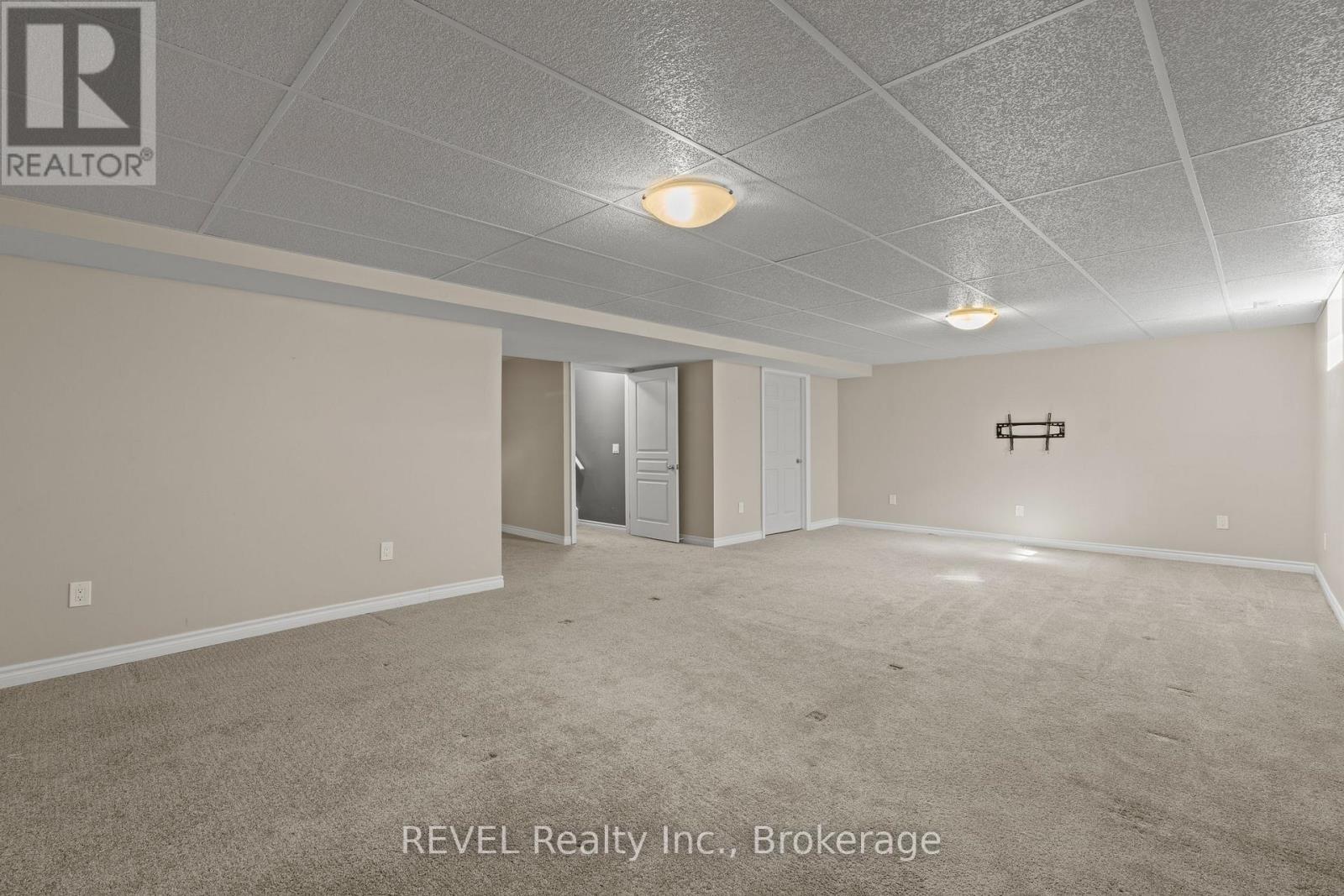 #3 605 WELLAND AVENUE - 18