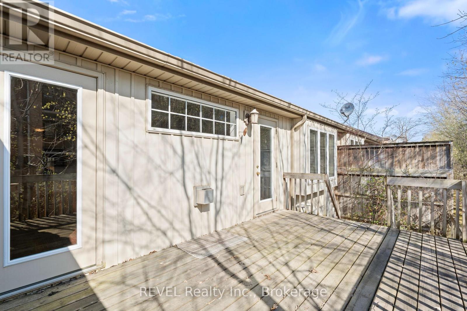 #3 605 WELLAND AVENUE - 24