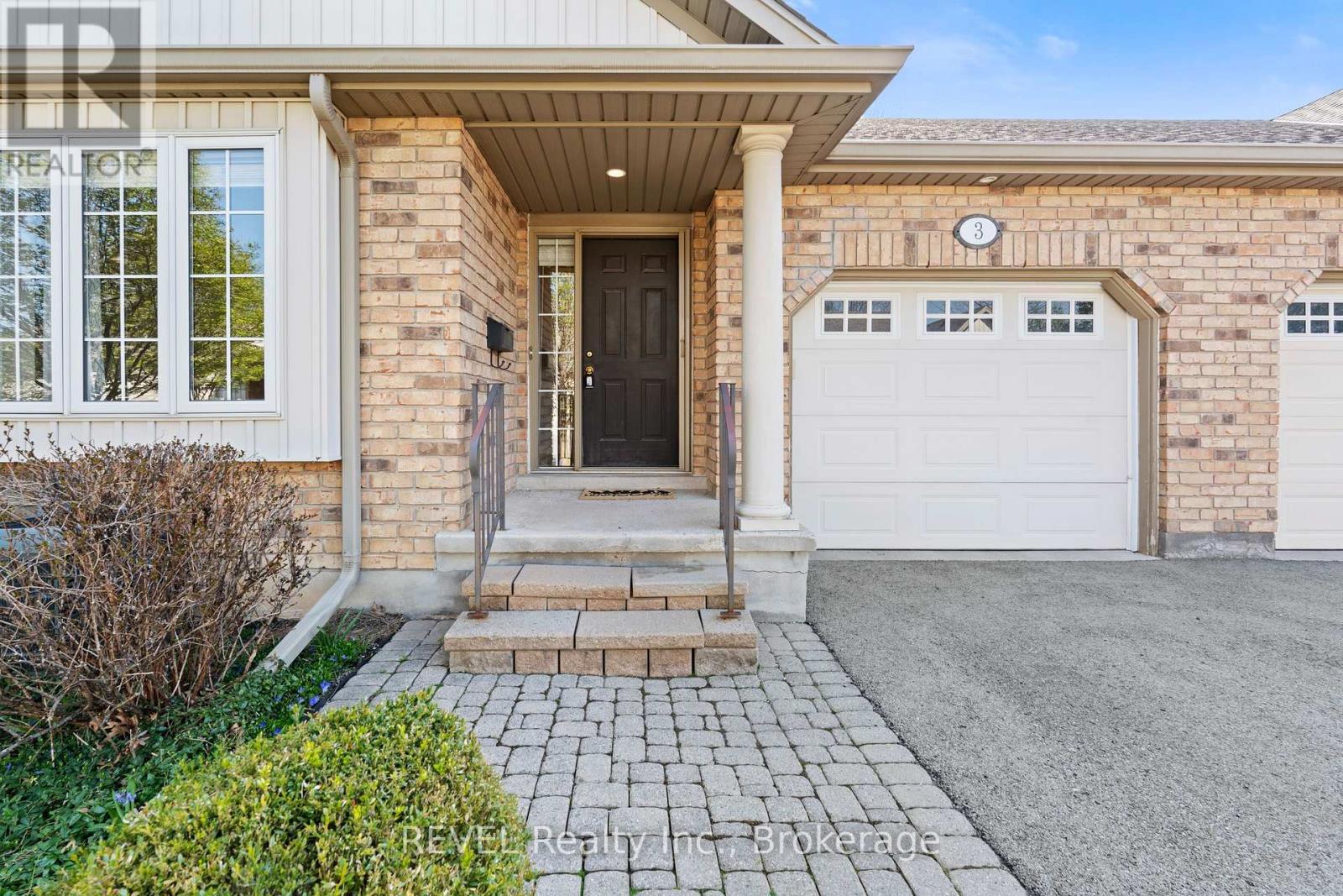 #3 605 WELLAND AVENUE - 2