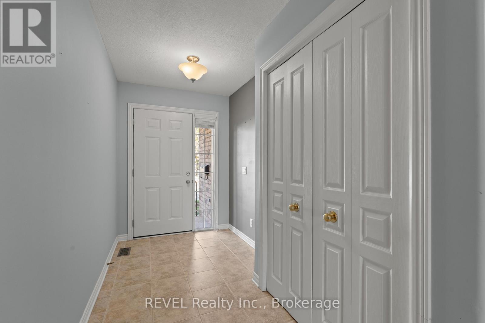 #3 605 WELLAND AVENUE - 3