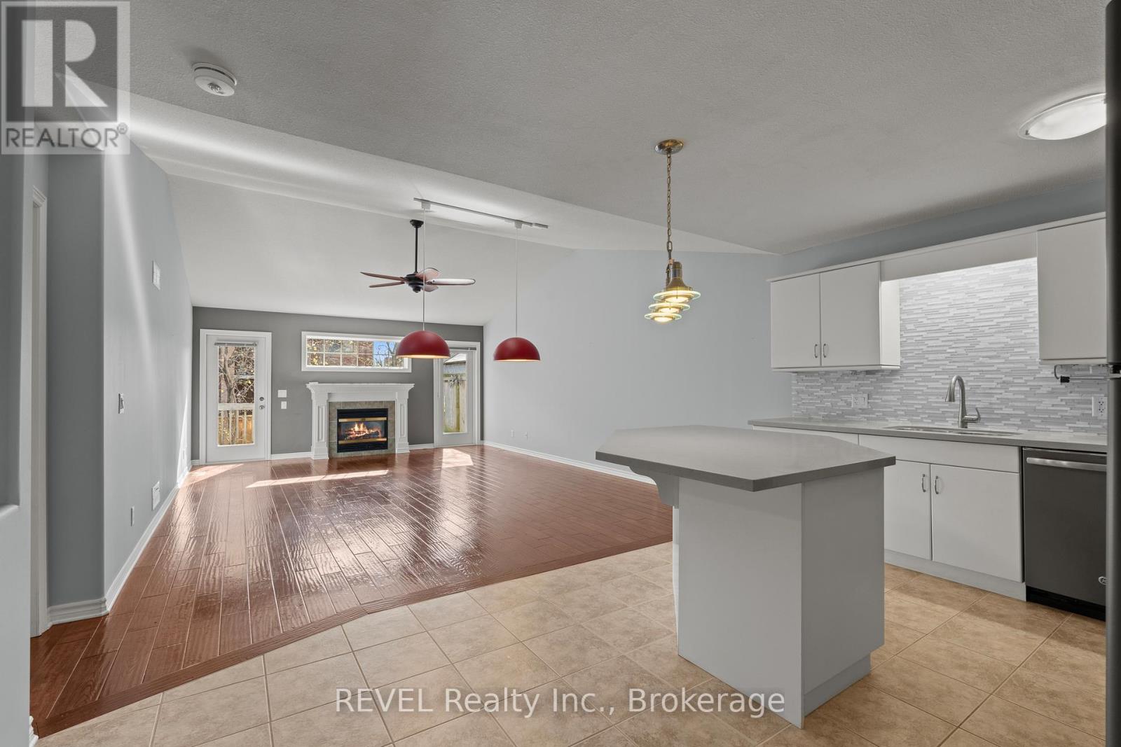#3 605 WELLAND AVENUE - 4