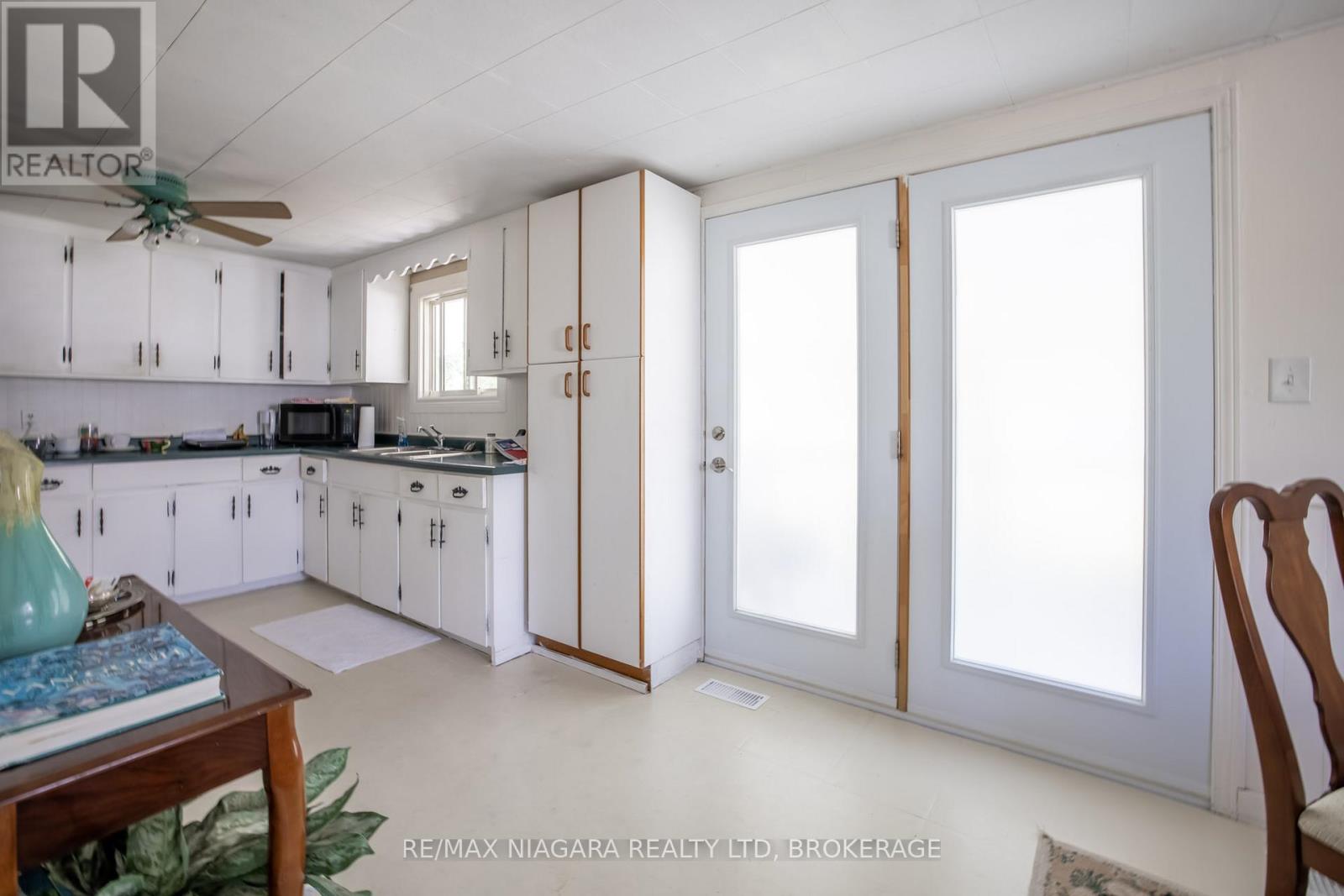 434 CRESCENT ROAD - 24