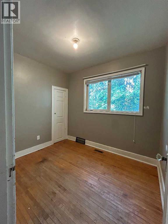 1077 Braemar Street SE - 13