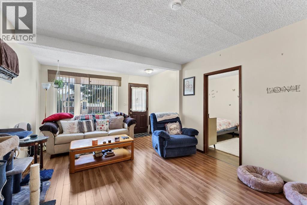 162 2 Street NE - Image 8