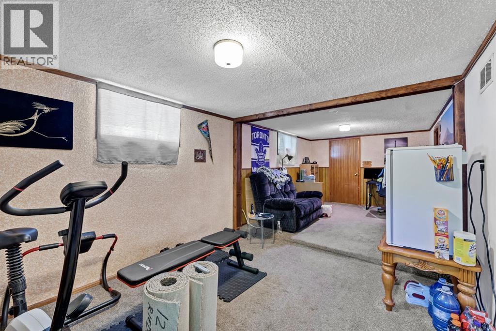 162 2 Street NE - 22