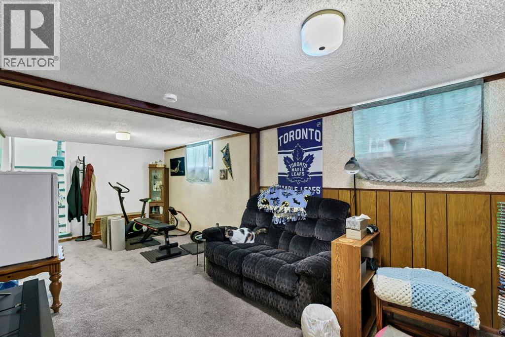 162 2 Street NE - 27