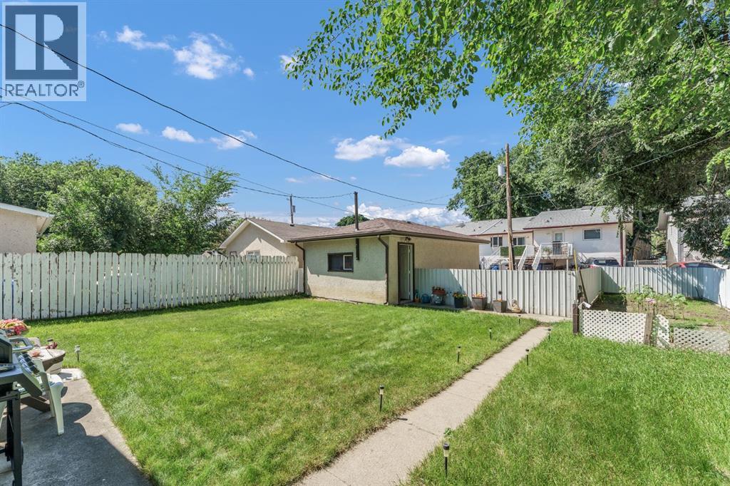 162 2 Street NE - 36